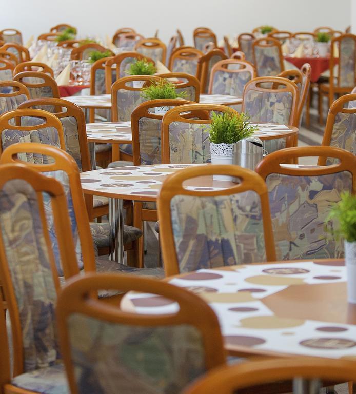 Hotel Berlin Budapest Ngoại thất bức ảnh