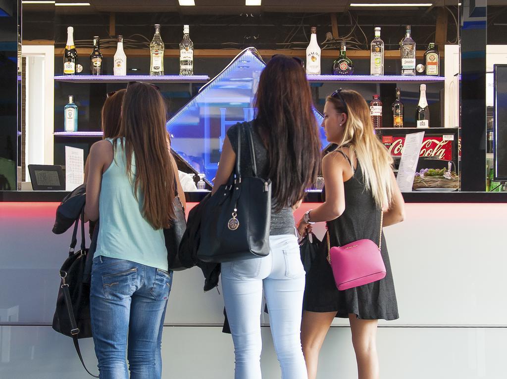 Hotel Berlin Budapest Ngoại thất bức ảnh