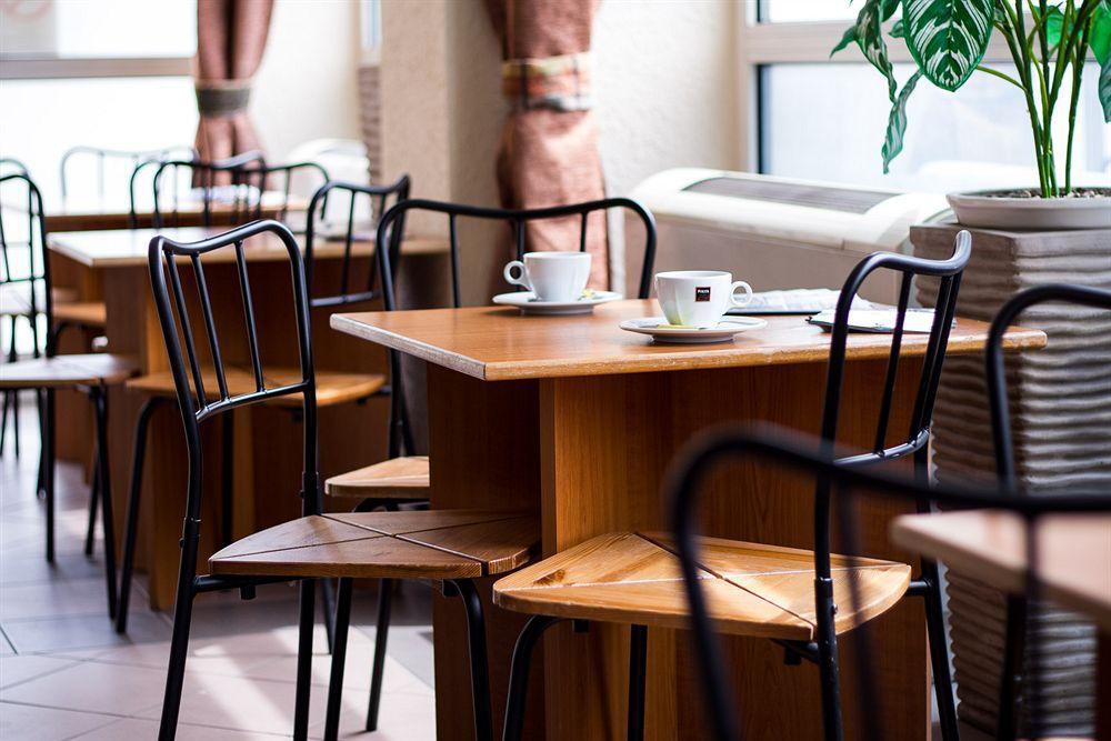 Hotel Berlin Budapest Ngoại thất bức ảnh