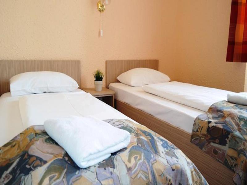 Hotel Berlin Budapest Ngoại thất bức ảnh