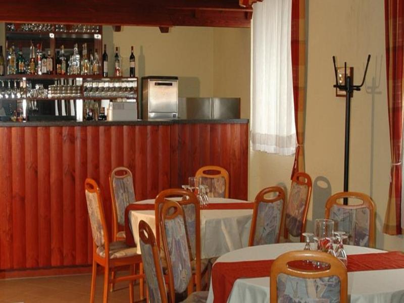 Hotel Berlin Budapest Ngoại thất bức ảnh